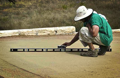 dave_pelz_installation_level dave pelz artificial putting green installation image