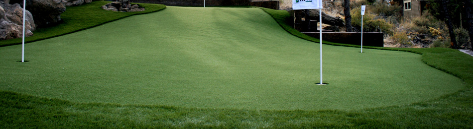 Backyard Putting Green - SYNLawn Golf Canada